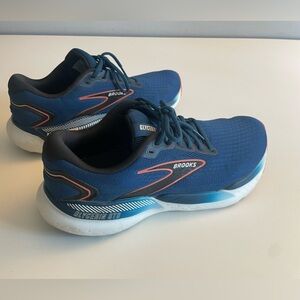 Size 11. Men’s Brooks Glycerin 21 GTS